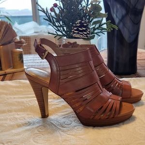 Franco Sarto leather high heels, size 6. Tan color